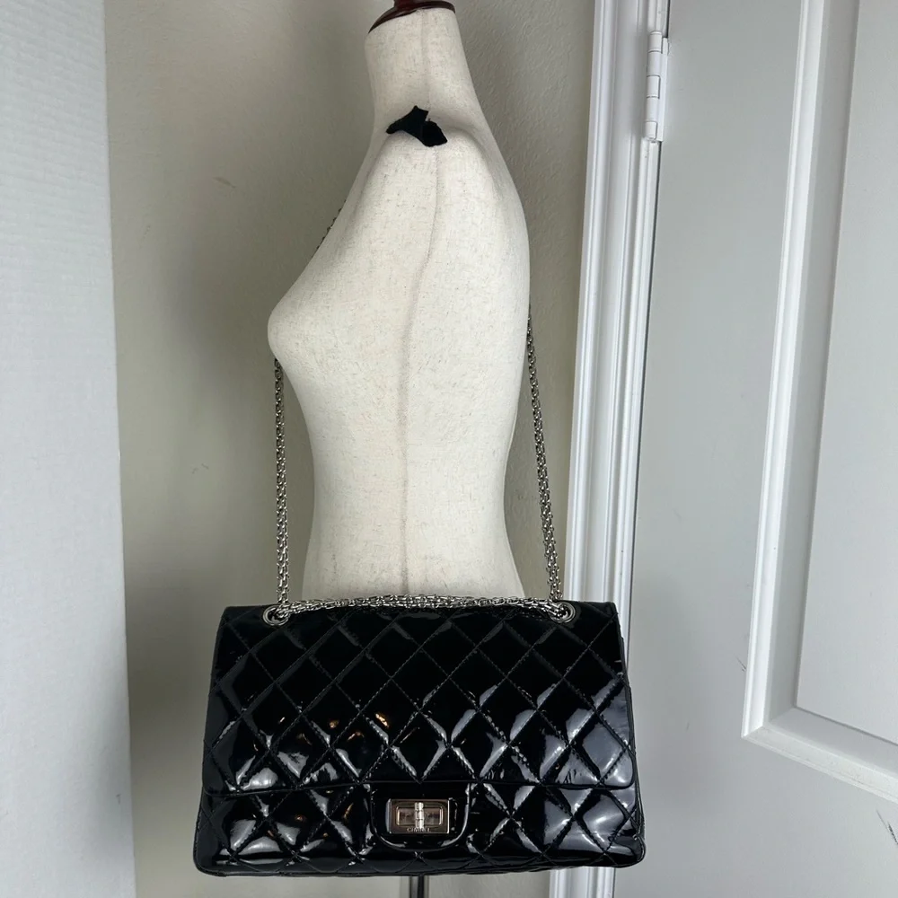 Chanel Reissue 2.55 Jumbo Double Flap Bag - Picture 5 of 16